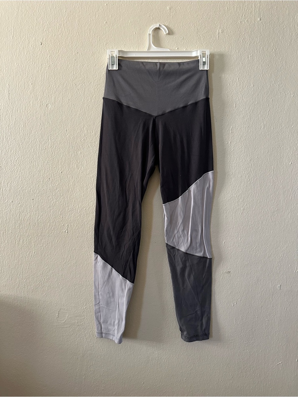 aerie Black and Gray Colorblock Leggings